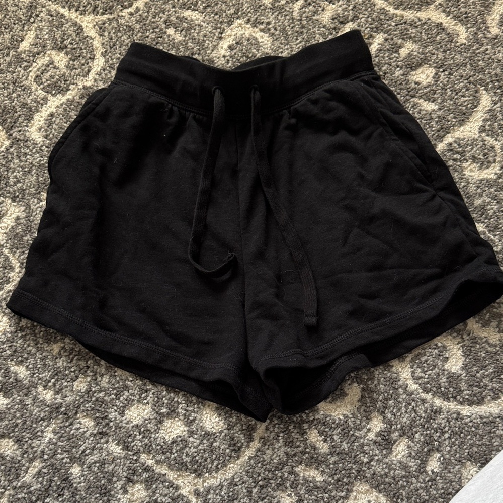Old Navy Black Athletic Women's Shorts